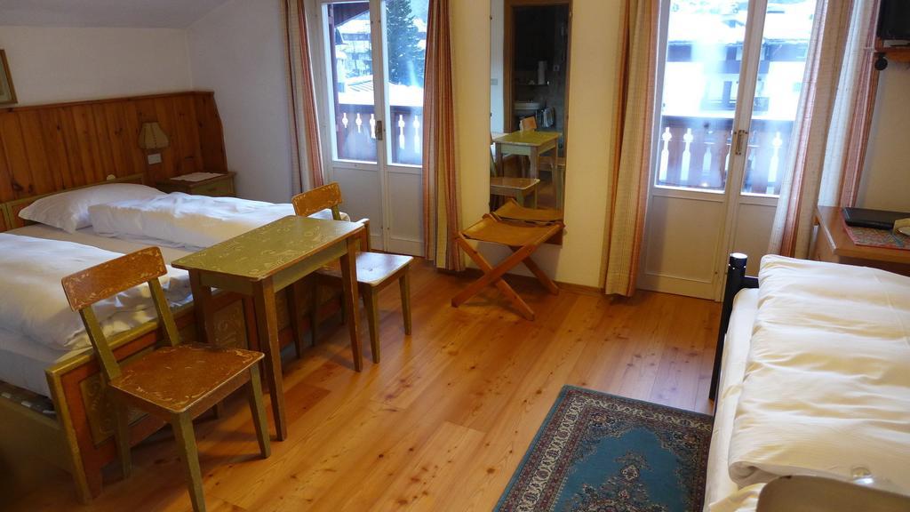 Hotel Bellaria - Cortina D'Ampezzo Phòng bức ảnh