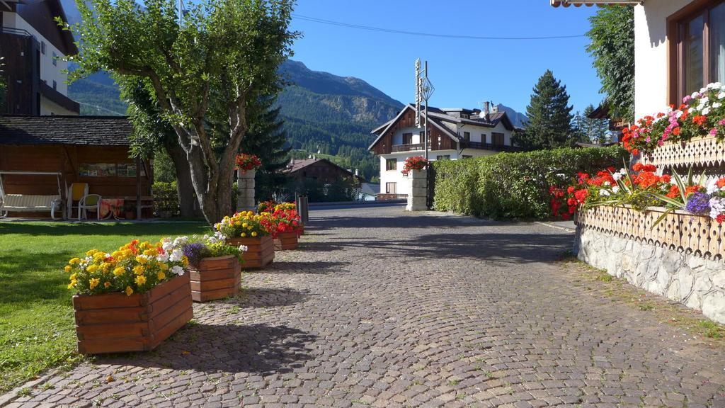 Hotel Bellaria - Cortina D'Ampezzo Ngoại thất bức ảnh